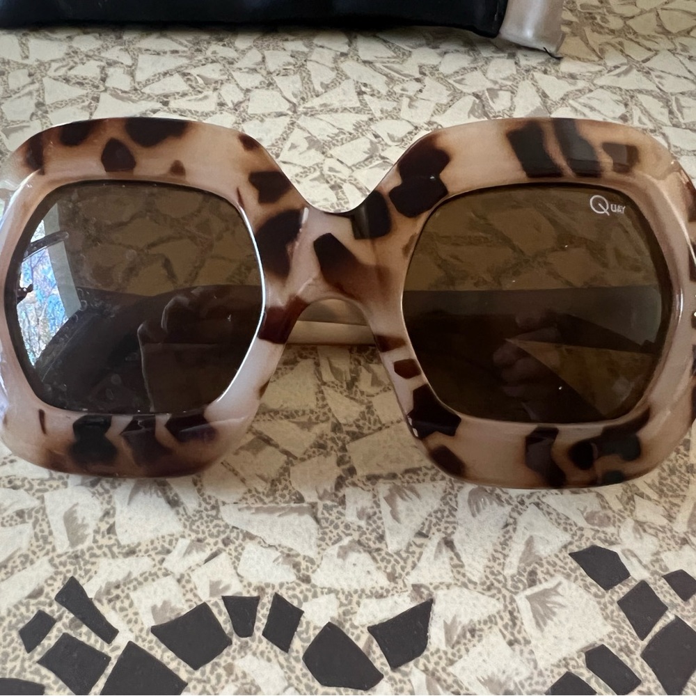 Sunglasses - Picture 2 of 4